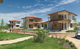 Lighthouse Apartments And Villas